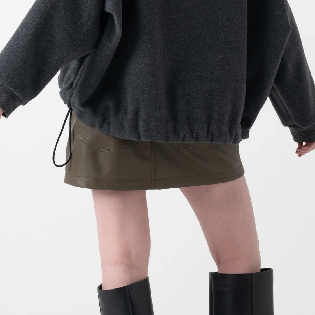 【COGTHEBIGSMOKE】KATIE MINI SKIRT / VEGAN LEATHER  DK OLIVE