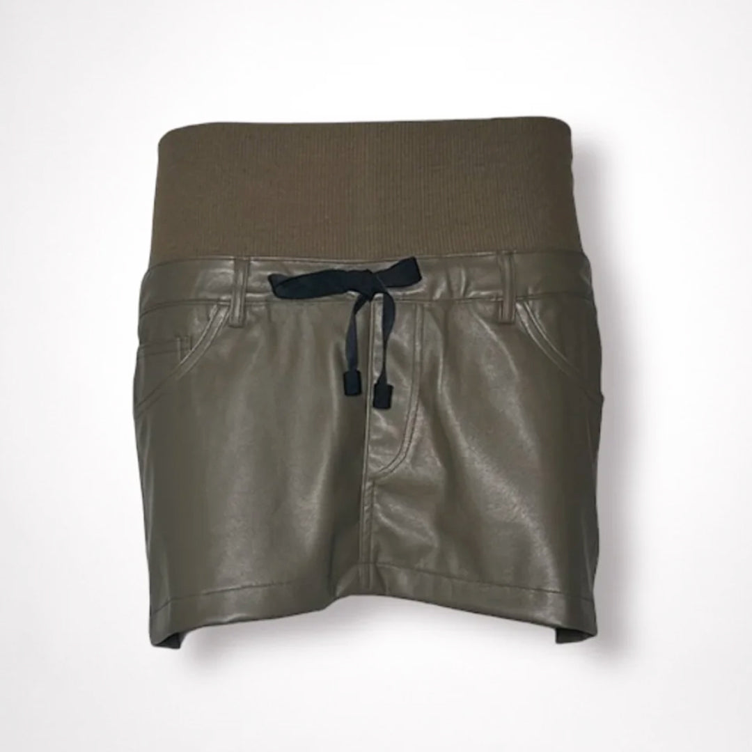 【COGTHEBIGSMOKE】KATIE MINI SKIRT / VEGAN LEATHER  DK OLIVE